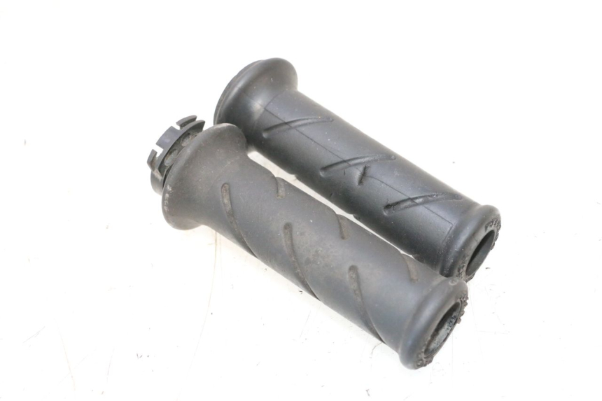 photo de MANETE DO ACELERADOR PEUGEOT SATELIS COMPRESSOR K15 125 (2006 - 2009) - Detalhe da peça