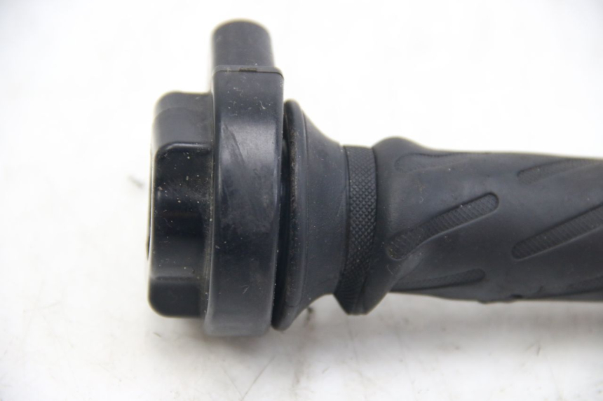 photo de MANETE DO ACELERADOR SUZUKI SIXTEEN 125 (2008 - 2010) - Pontos de fixação