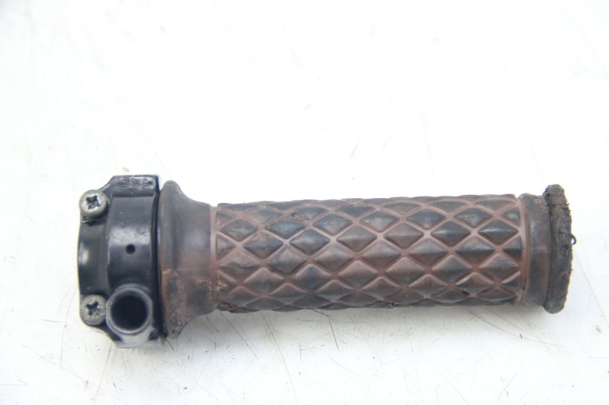 photo de MANETE DO ACELERADOR YAMAHA SR 125 (1982 - 2003) - Zoom do estado de desgaste