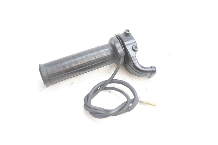 photo de MANETE DO ACELERADOR YAMAHA TDM ABS 900 (2002 - 2014) - Pontos de fixação