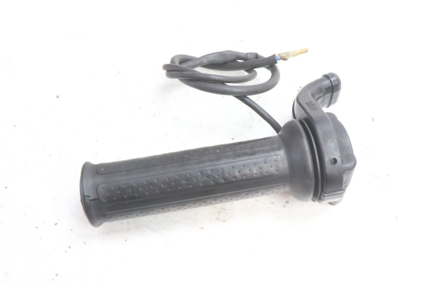 photo de MANETE DO ACELERADOR YAMAHA TDM ABS 900 (2002 - 2014) - Estado da superfície