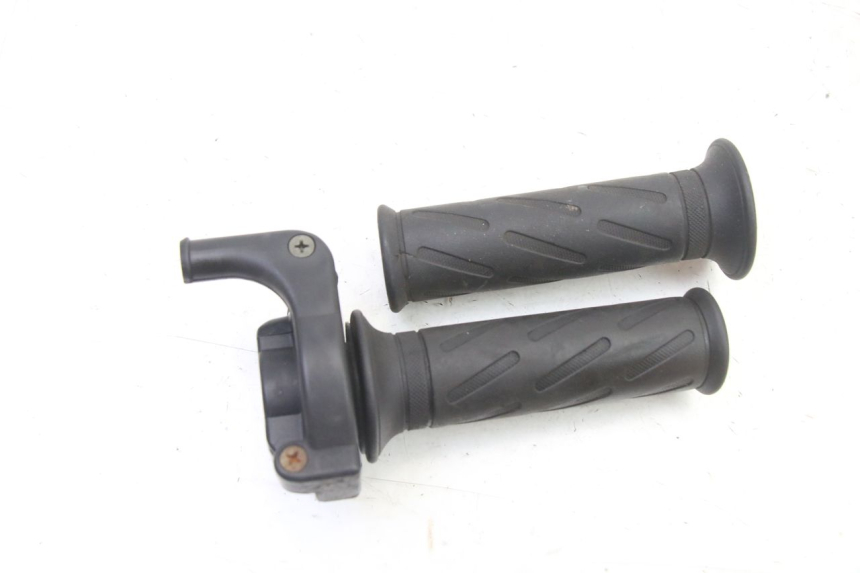photo de MANETE DO ACELERADOR YAMAHA TDR DELTABOX 125 (1997 - 2003) - Detalhe da peça