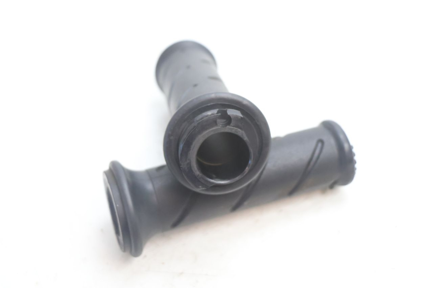 photo de Manete do acelerador PEUGEOT TREKKER TKR 50 (2005 - 2014) - Zoom do estado de desgaste