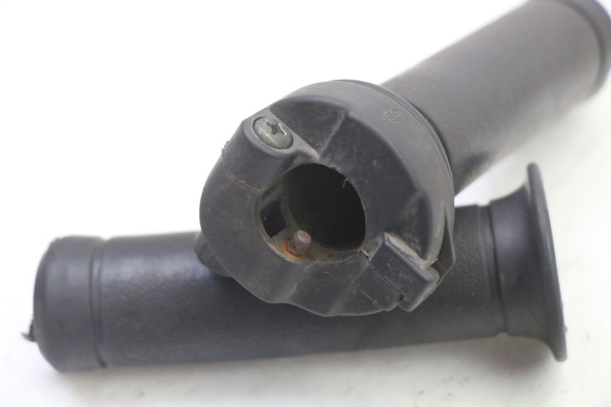 photo de MANETE DO ACELERADOR PEUGEOT TWEET 4T 50 (2014 - 2019) - Detalhe da peça