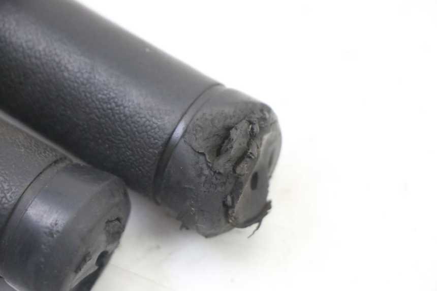 photo de MANETE DO ACELERADOR PEUGEOT TWEET 4T 50 (2014 - 2019) - Outro ângulo de visão