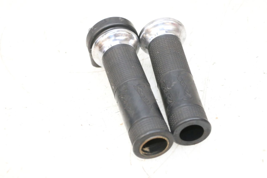 photo de MANETE DO ACELERADOR PIAGGIO VESPA GTS SUPER IE 125 (2009 - 2016) - Ampliação técnica