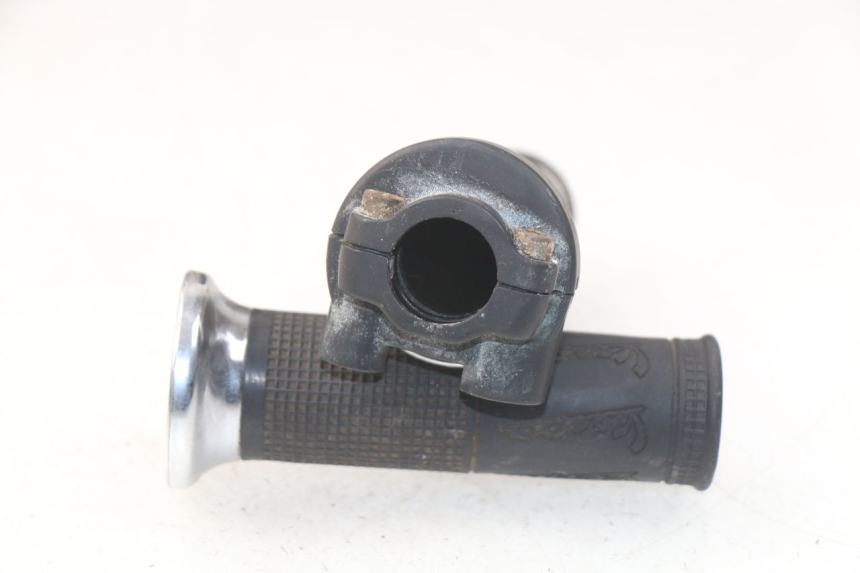 photo de MANETE DO ACELERADOR PIAGGIO VESPA LX IE 125 (2010 - 2012) - Detalhe da peça
