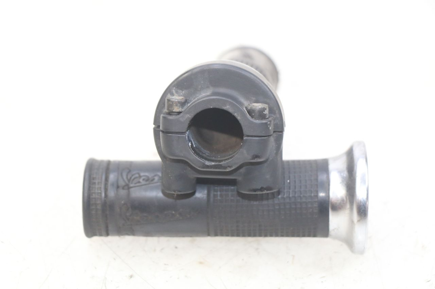 photo de MANETE DO ACELERADOR PIAGGIO VESPA LXV 125 (2006 - 2009) - Detalhe da peça