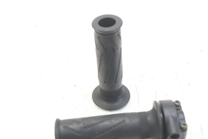 photo de MANETE DO ACELERADOR YAMAHA X-CITY XCITY 125 (2007 - 2013) - Zoom do estado de desgaste