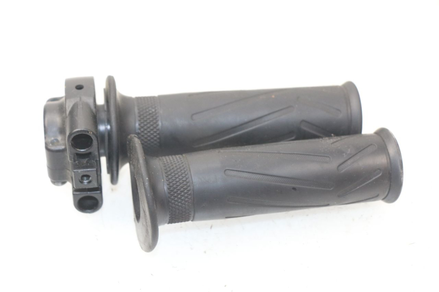 photo de MANETE DO ACELERADOR YAMAHA XMAX X-MAX 125 (2006 - 2009) - Detalhe da peça