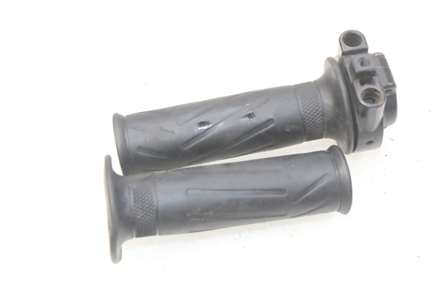photo de MANETE DO ACELERADOR YAMAHA XMAX X-MAX 125 (2006 - 2009) - Detalhe da peça