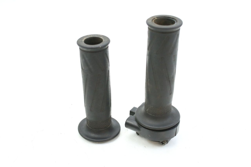 photo de MANETE DO ACELERADOR YAMAHA XMAX X-MAX 125 (2006 - 2009) - Detalhe da peça