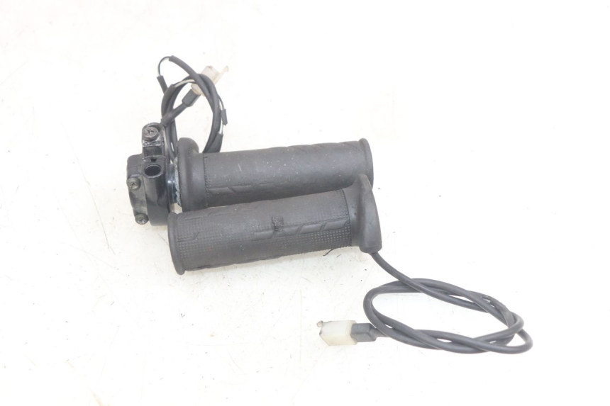 photo de MANETE DO ACELERADOR YAMAHA X-MAX XMAX 250 (2006 - 2009) - Detalhe da peça