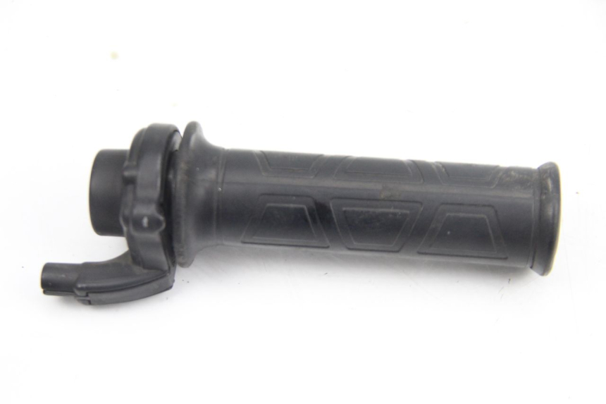 photo de MANETE DO ACELERADOR PIAGGIO XEVO - X EVO 125 (2007 - 2017) - Zoom do estado de desgaste