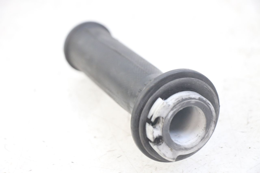 photo de MANETE DO ACELERADOR YAMAHA XJN DIVERSION 600 (2000 - 2003) - Detalhe da peça