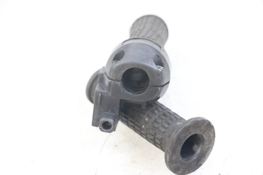 photo de MANETE DO ACELERADOR PEUGEOT XP6 50 (1997 - 2003) - Detalhe da peça