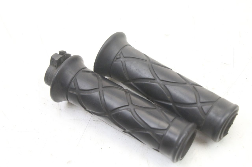 photo de MANETE DO ACELERADOR YAMAHA YP MAJESTY 125 (2007 - 2010) - Detalhe da peça