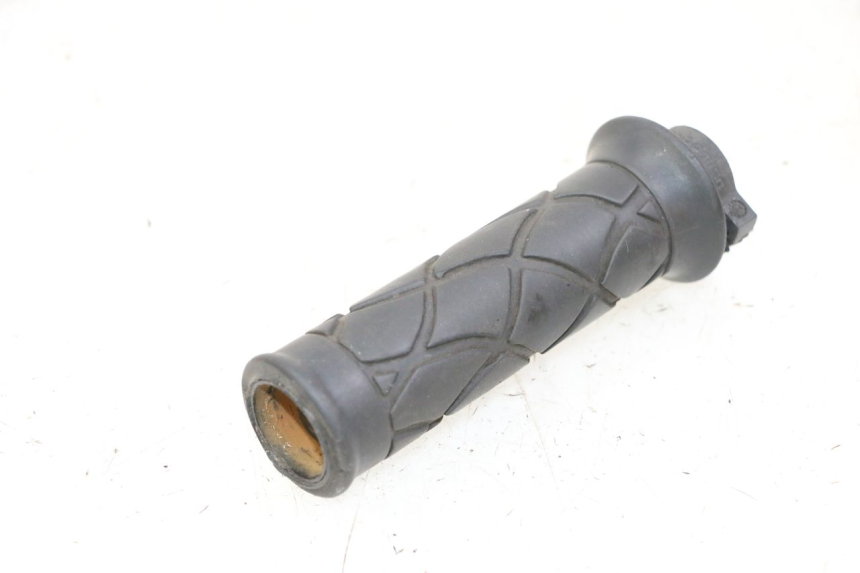 photo de MANETE DO ACELERADOR YAMAHA YP MAJESTY 125 (2002 - 2006) - Detalhe da peça