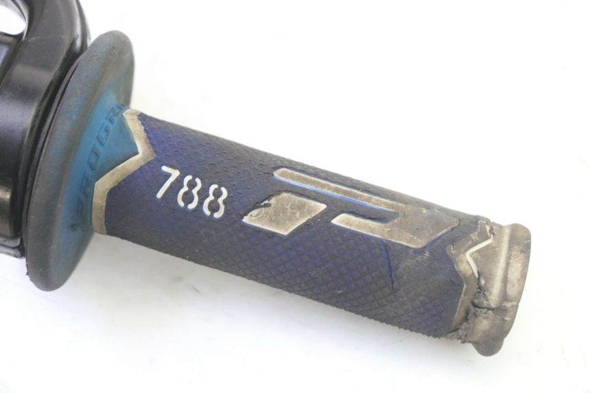 photo de MANETE DO ACELERADOR YAMAHA YZ-F YZF 250 (2014 - 2018) - Zoom do estado de desgaste