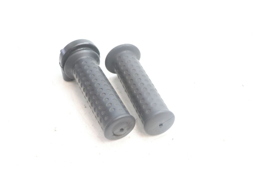 photo de Punho do acelerador PIAGGIO ZIP IGET 4T 50 (2021 - 2023) - Zoom do estado de desgaste