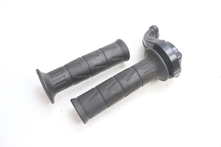 photo de Manete do acelerador KAWASAKI ZX-6R ZX6R 600 (2000 - 2002) - Zoom do estado de desgaste