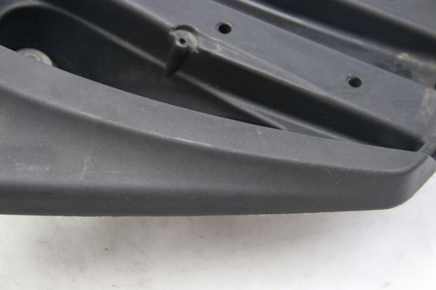 photo de ALÇA TRASEIRA APRILIA ATLANTIC 500 (2002 - 2003) - Vista de perfil