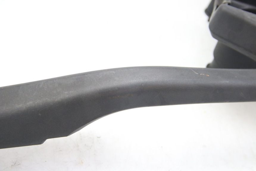 photo de ALÇA TRASEIRA APRILIA ATLANTIC 500 (2002 - 2003) - Detalhe da peça