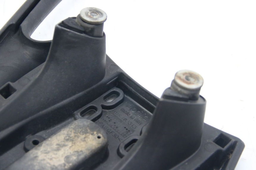 photo de ALÇA TRASEIRA APRILIA ATLANTIC 500 (2002 - 2003) - Pontos de fixação