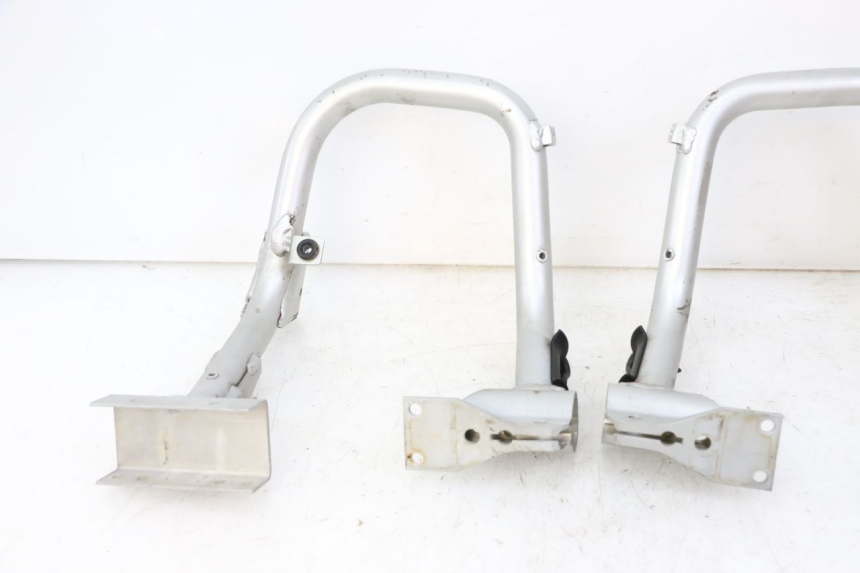 photo de ALÇA TRASEIRA BMW C1 125 (2000 - 2003) - Pontos de fixação