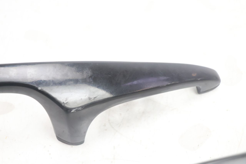 photo de ALÇA TRASEIRA SUZUKI BURGMAN EXECUTIVE ABS 650 (2006 - 2012) - Pontos de fixação
