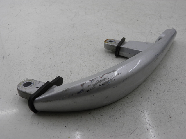 photo de PUNHO TRASEIRO DIREITO YAMAHA XMAX X-MAX 125 (2006 - 2009) - Detalhe da peça
