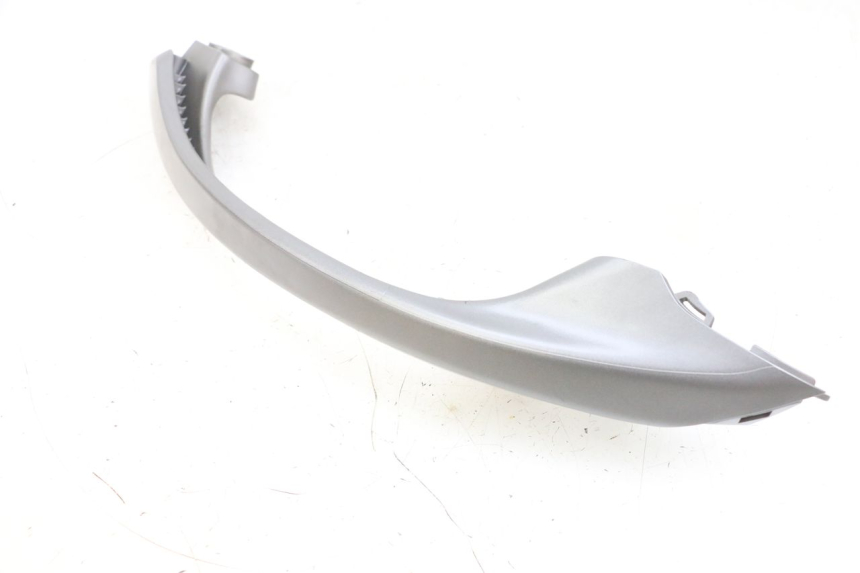 photo de PUNHO TRASEIRO DIREITO SUZUKI BURGMAN 650 (2013 - 2020) - Vista geral