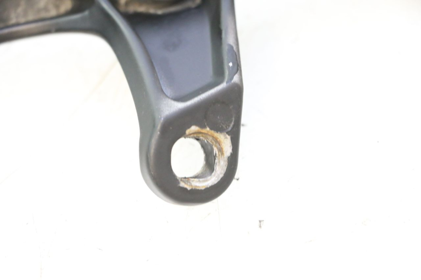 photo de PUNHO TRASEIRO DIREITO JM MOTORS F45i 4T 50 (2020 - 2023) - Pontos de fixação