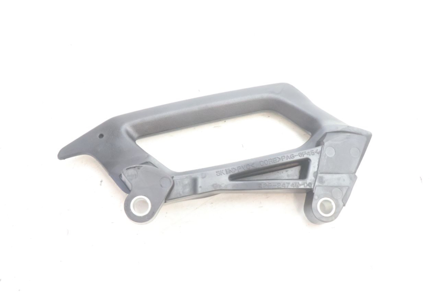 photo de ALÇA TRASEIRA DIREITA YAMAHA FZ8 800 (2010 - 2016) - Zoom do estado de desgaste
