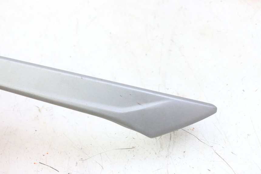 photo de PUNHO TRASEIRO DIREITO SYM JOYMAX 125 (2010 - 2017) - Detalhe da peça