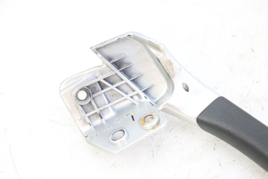 photo de PUNHO TRASEIRO DIREITO PIAGGIO MP3 LT 300 (2010 - 2016) - Zoom do estado de desgaste