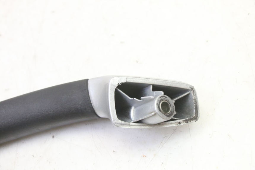 photo de PUNHO TRASEIRO DIREITO PIAGGIO MP3 RL 250 (2006 - 2010) - Pontos de fixação