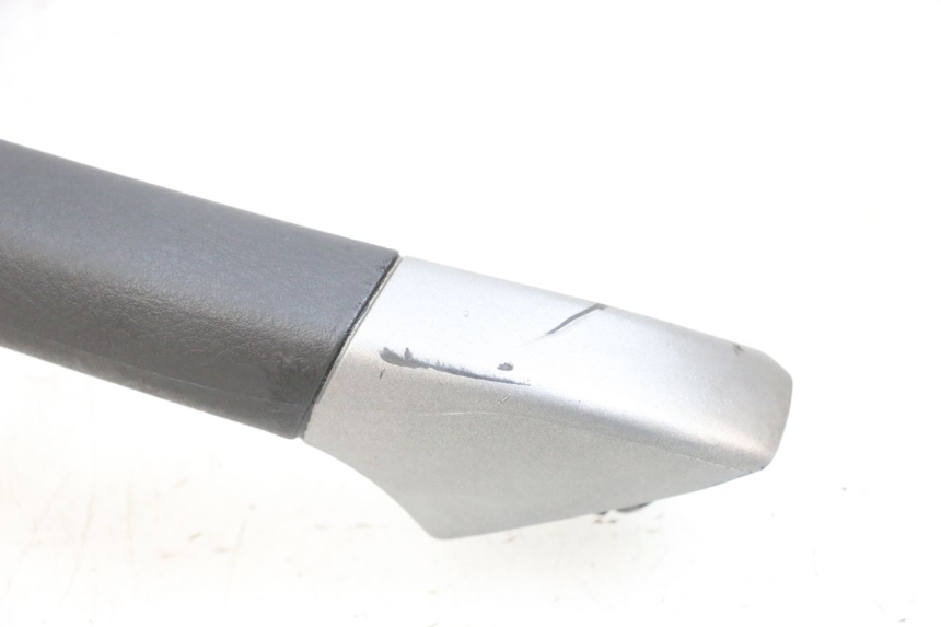 photo de PUNHO TRASEIRO DIREITO PIAGGIO MP3 125 (2006 - 2014) - Peça verificada
