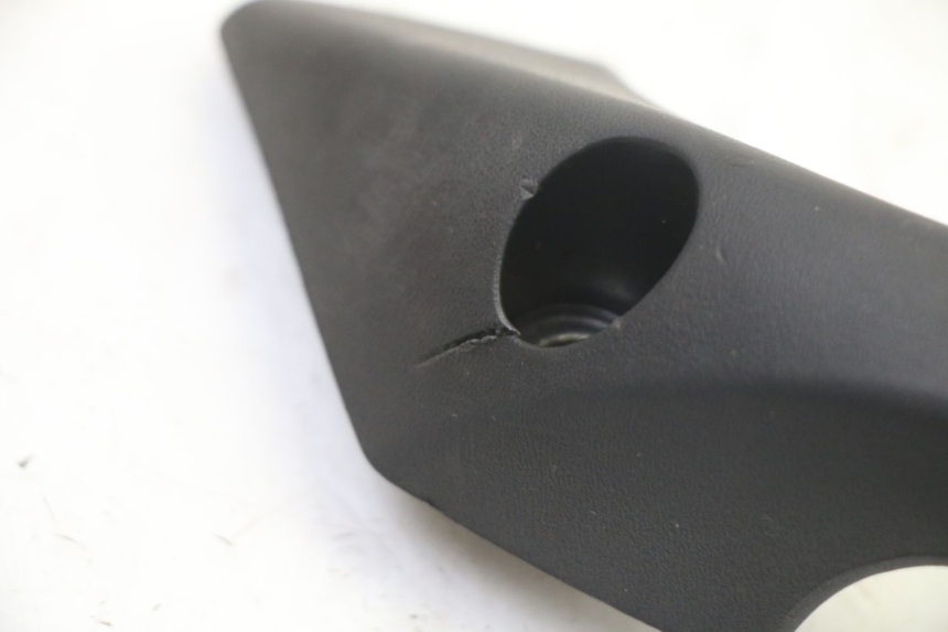 photo de PUNHO TRASEIRO DIREITO GILERA RUNNER SP 50 (2006 - 2008) - Detalhe da peça