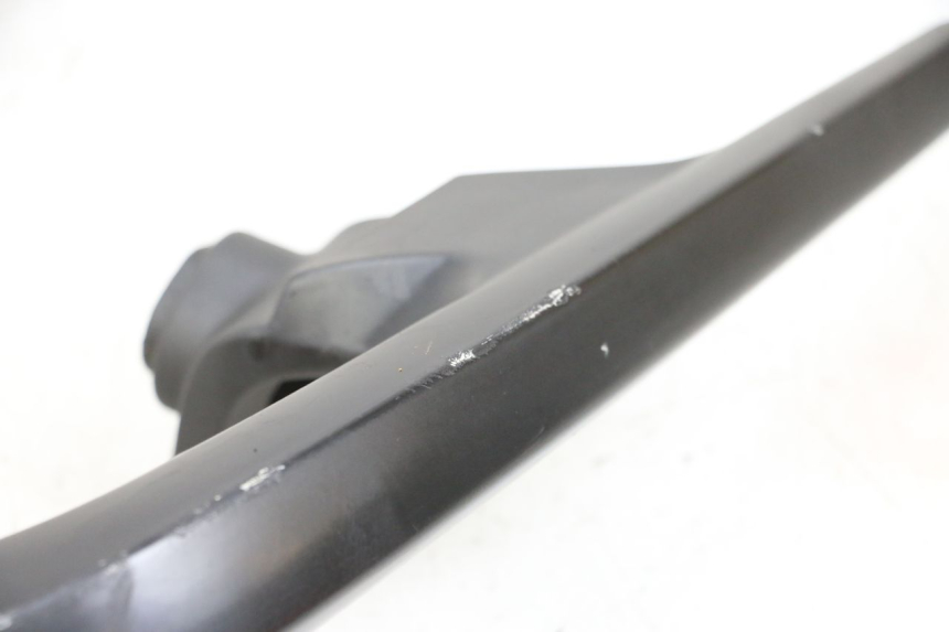 photo de PUNHO TRASEIRO DIREITO YAMAHA X-MAX XMAX 125 (2010 - 2013) - Detalhe da peça