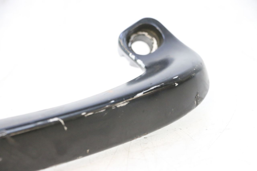 photo de ALÇA TRASEIRA DIREITA YAMAHA XP T-MAX ABS 500 (2005 - 2005) - Detalhe da peça