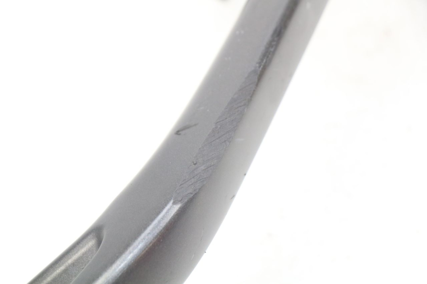 photo de PUNHO TRASEIRO DIREITO YAMAHA XP T-MAX TMAX ABS 530 (2012 - 2015) - Zoom do estado de desgaste