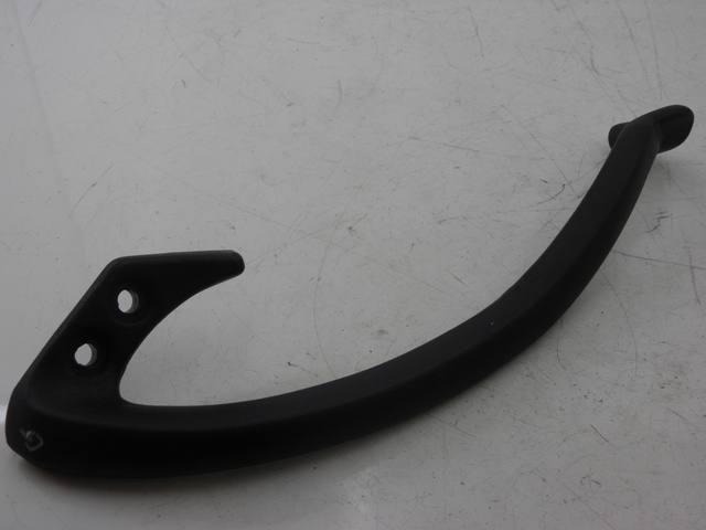 photo de PUNHO TRASEIRO ESQUERDO KYMCO SPACER 50 (1998 - 2009) - Outro ângulo de visão