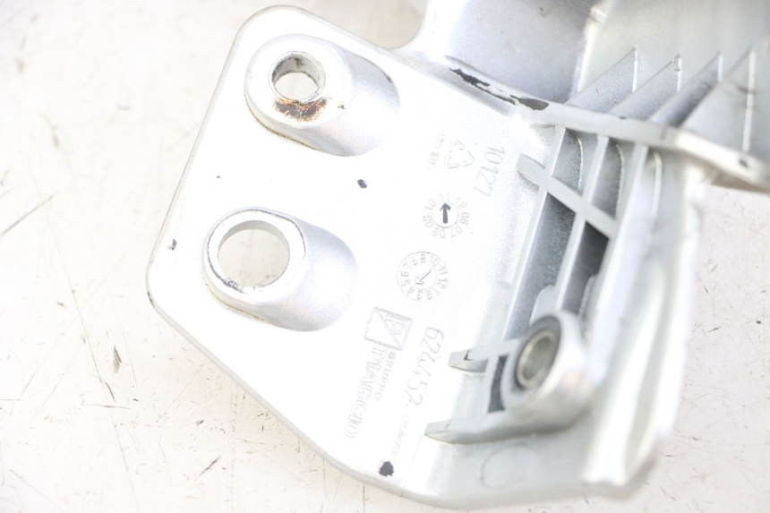 photo de PUNHO TRASEIRO ESQUERDO PIAGGIO MP3 LT 300 (2010 - 2016) - Ampliação técnica