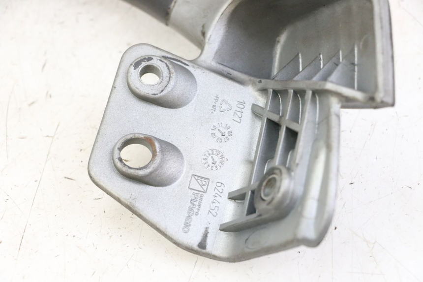 photo de PUNHO TRASEIRO ESQUERDO PIAGGIO MP3 125 (2006 - 2014) - Ampliação técnica