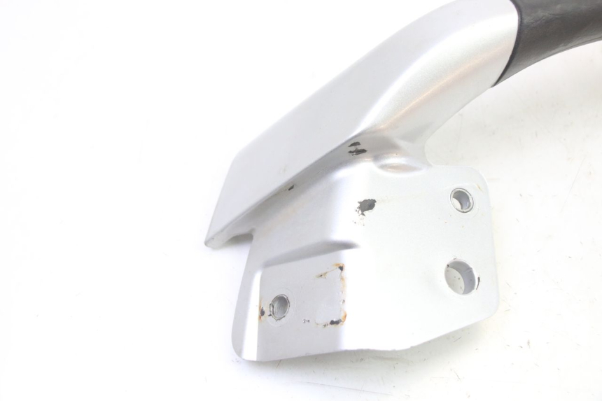 photo de PUNHO TRASEIRO ESQUERDO PIAGGIO MP3 RL 250 (2006 - 2010) - Detalhe da peça