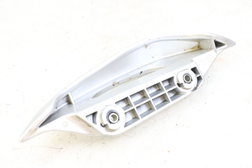 photo de PUNHO TRASEIRO ESQUERDO SUZUKI BURGMAN 125 (2007 - 2014) - Outro ângulo de visão