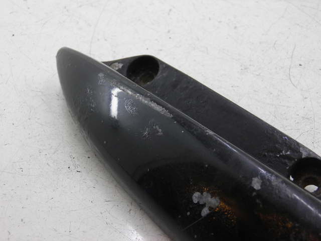 photo de PUNHO TRASEIRO ESQUERDO SUZUKI UH BURGMAN 125 (2002 - 2006) - Outro ângulo de visão
