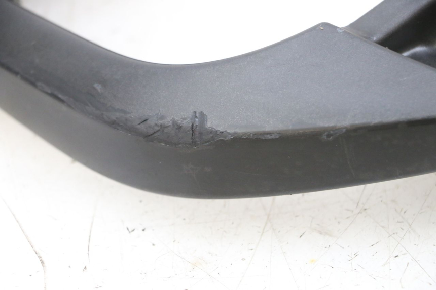 photo de PUNHO TRASEIRO ESQUERDO YAMAHA X-MAX XMAX 125 (2010 - 2013) - Vista geral