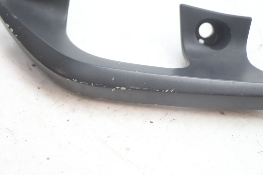 photo de PUNHO TRASEIRO ESQUERDO YAMAHA X-MAX XMAX 125 (2010 - 2013) - Zoom do estado de desgaste